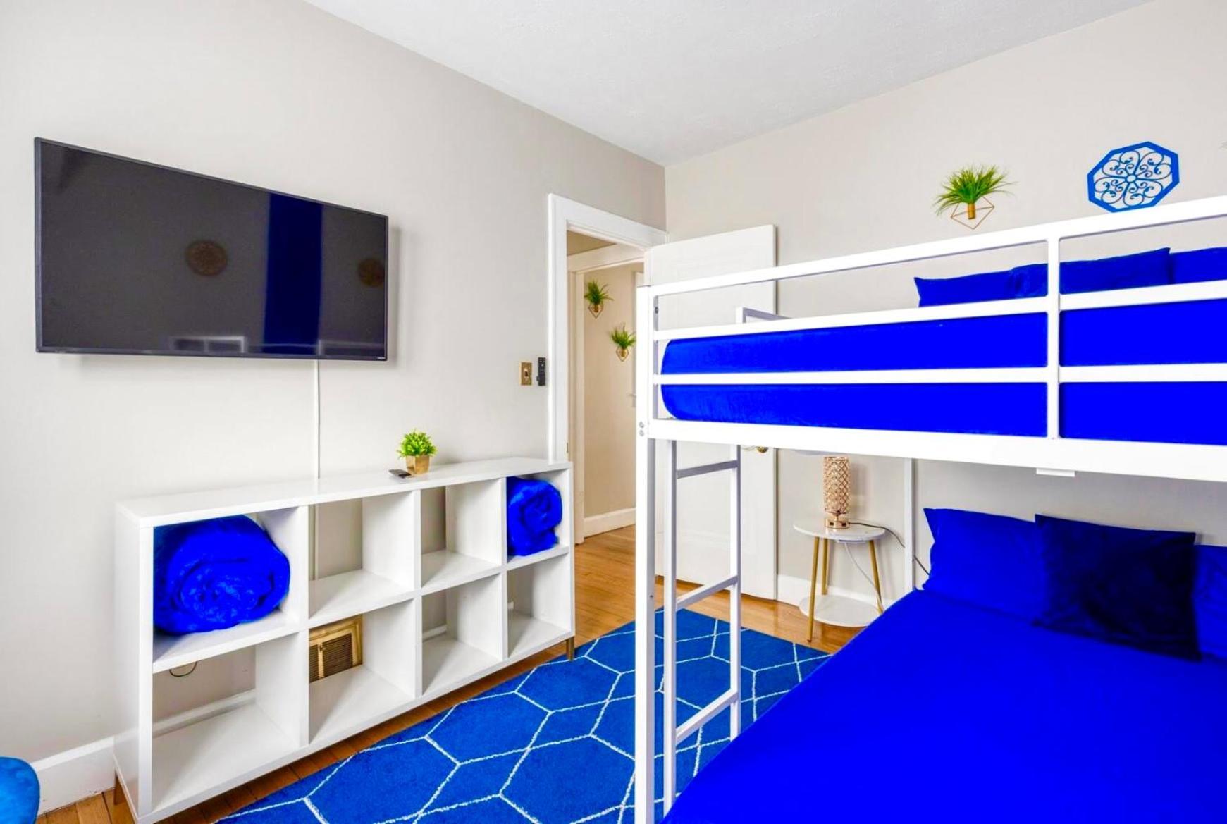 The Sapphire Haven - Your Old Brooklyn Oasis Awaits Families, Couples, Business Travelers Near Downtown With Parking, 300 Mb Wifi & Self Check-In Cleveland Exterior foto